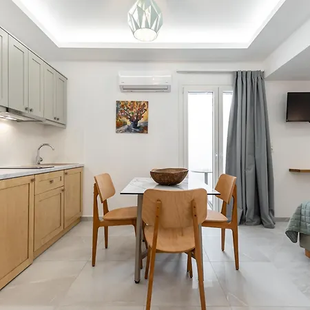 Galazia 3* Naxos City
